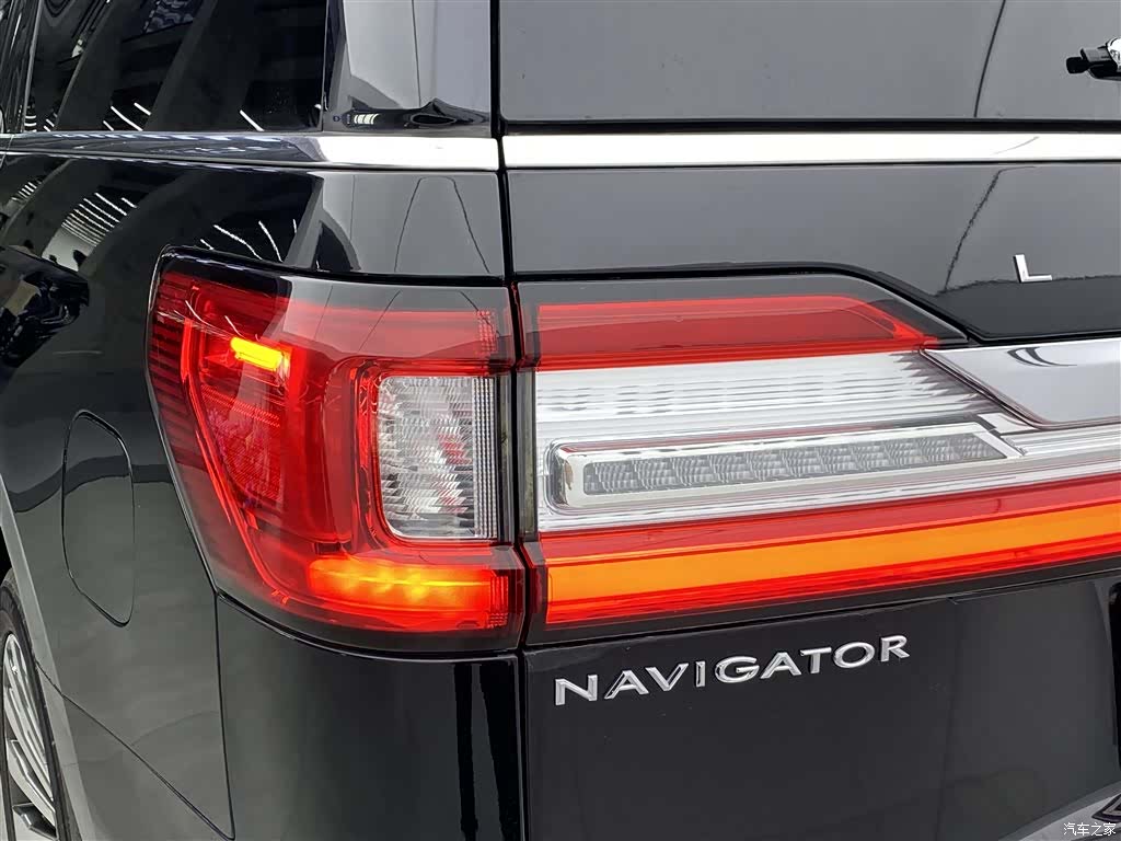 Lincoln Navigator, 2021 13
