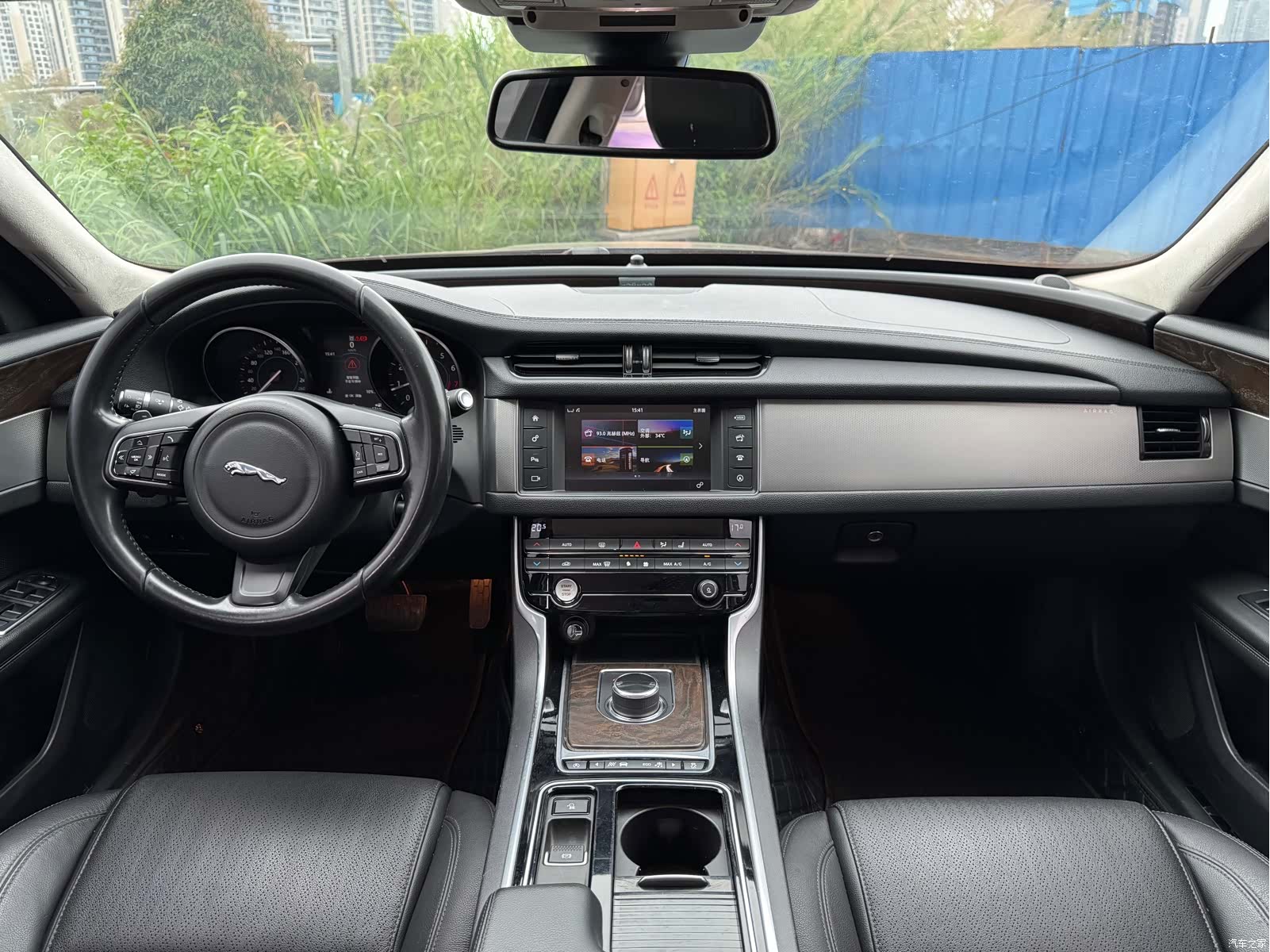 Land Rover XFL, 2017 10