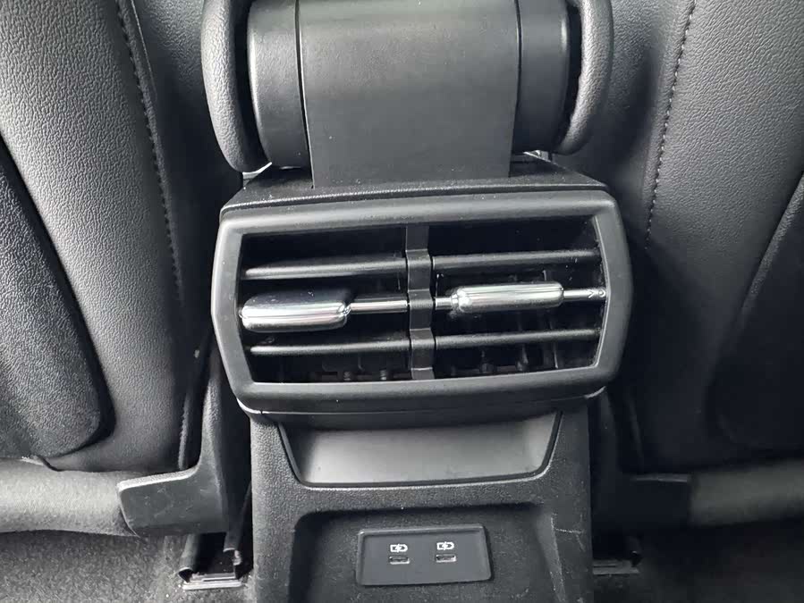 Audi A3 2023, фото 13