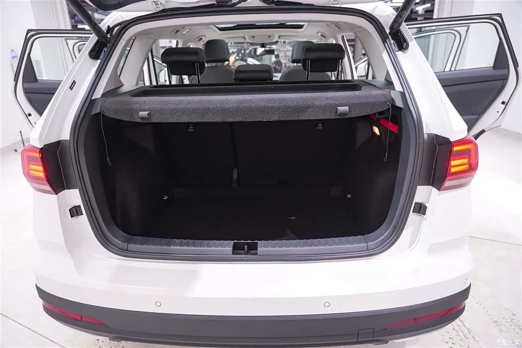Volkswagen Tharu, 2022 13