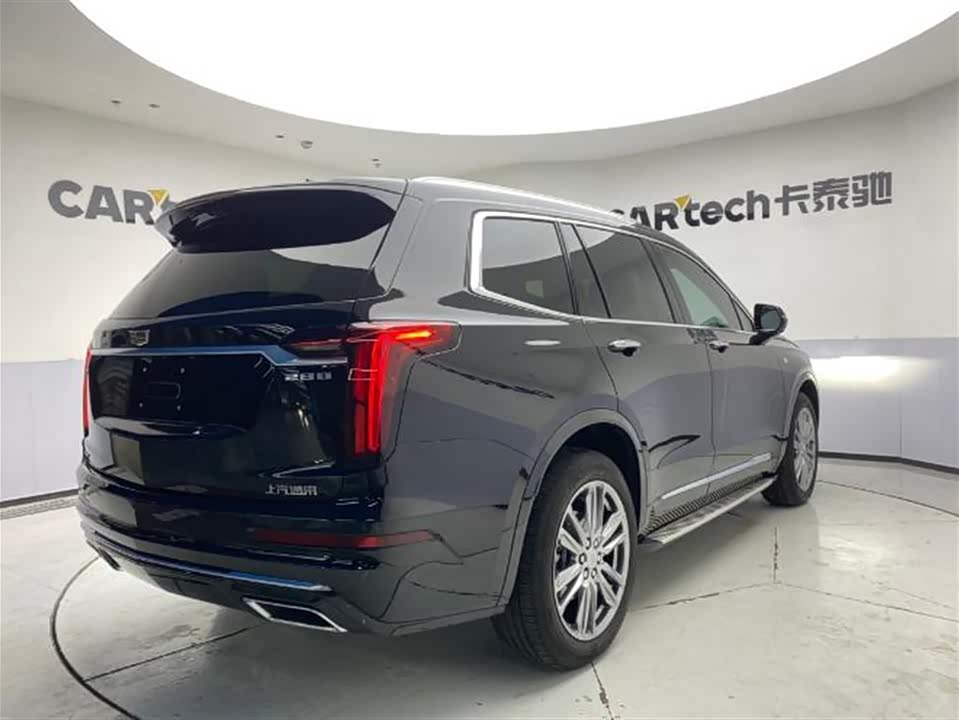 Cadillac XT6