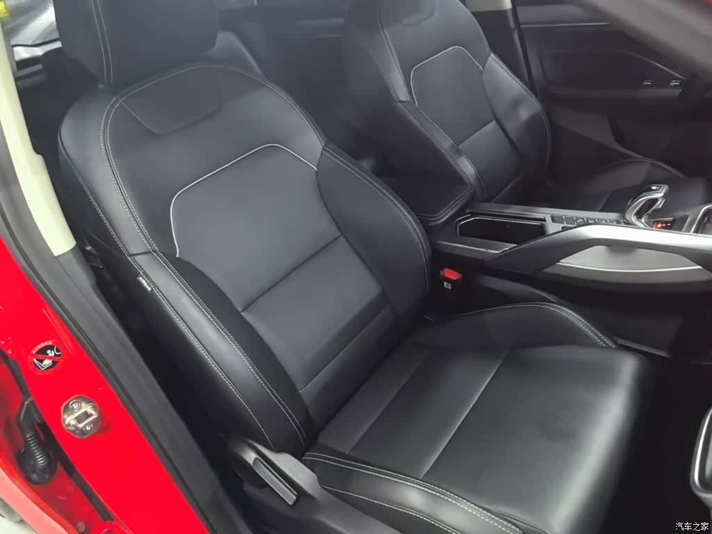 Geely Coolray, 2020 25