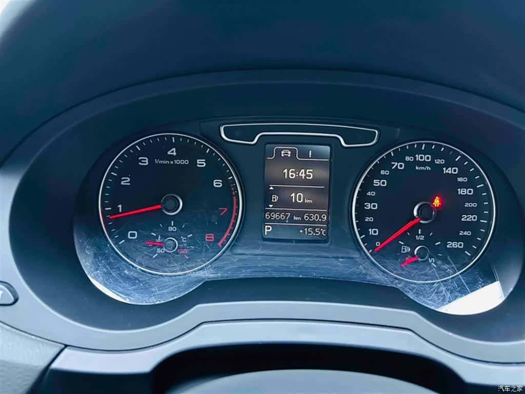 Audi Q3, 2015 4