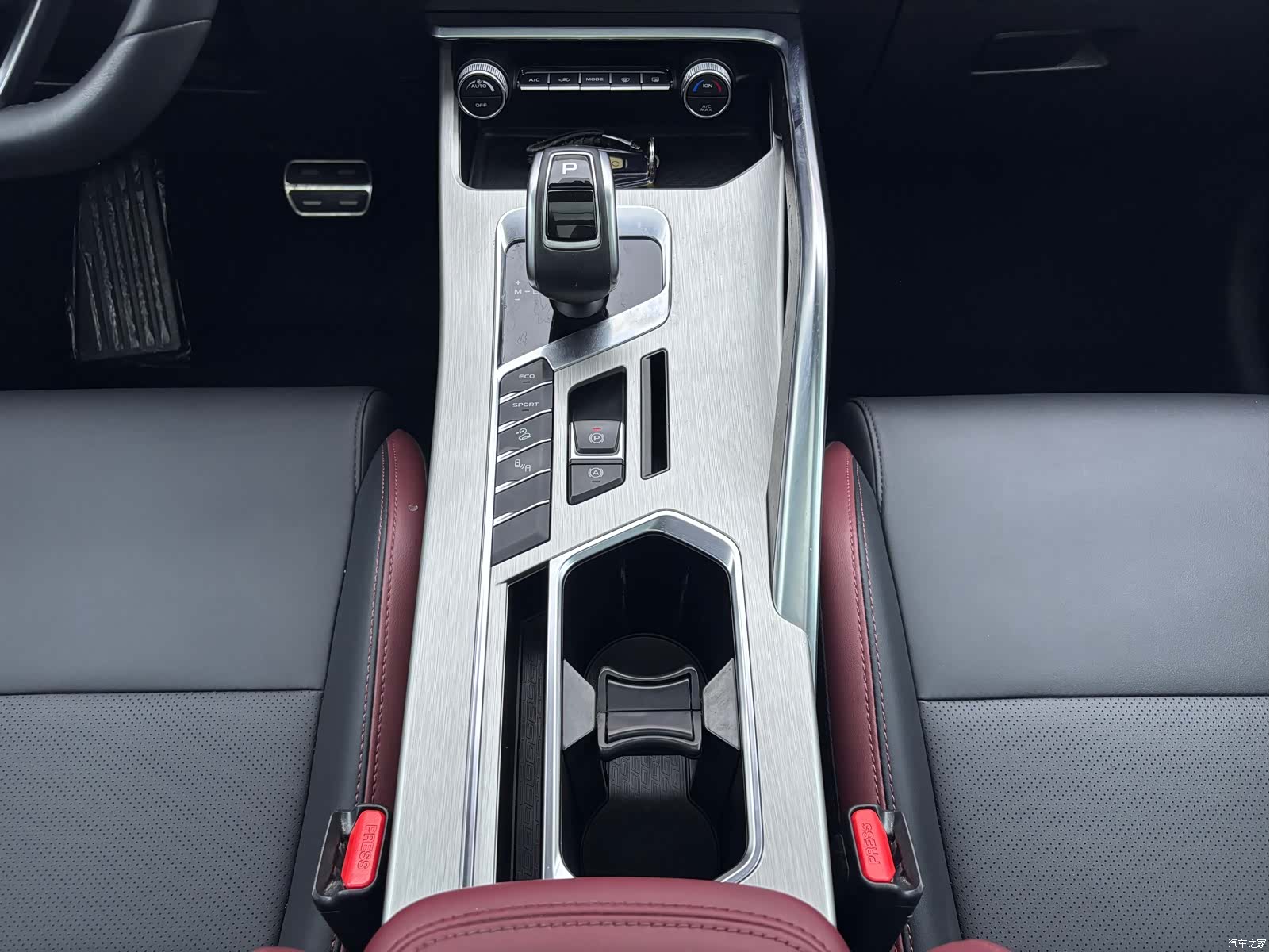 Geely Coolray, 2021 21