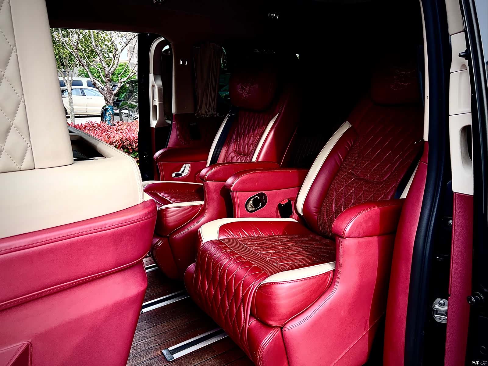 Mercedes-Benz V-Class, 2018 16