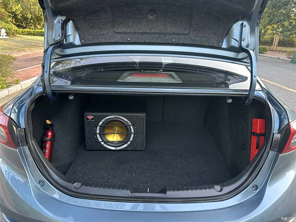 Mazda Mazda3, 2019 12