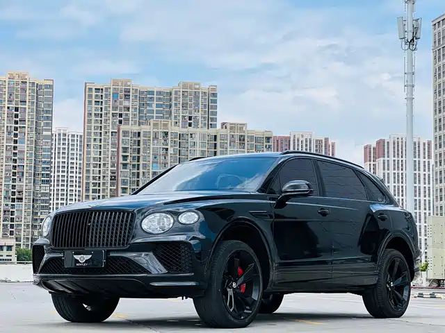 Bentley Bentayga 2023 — купить из Китая под заказ