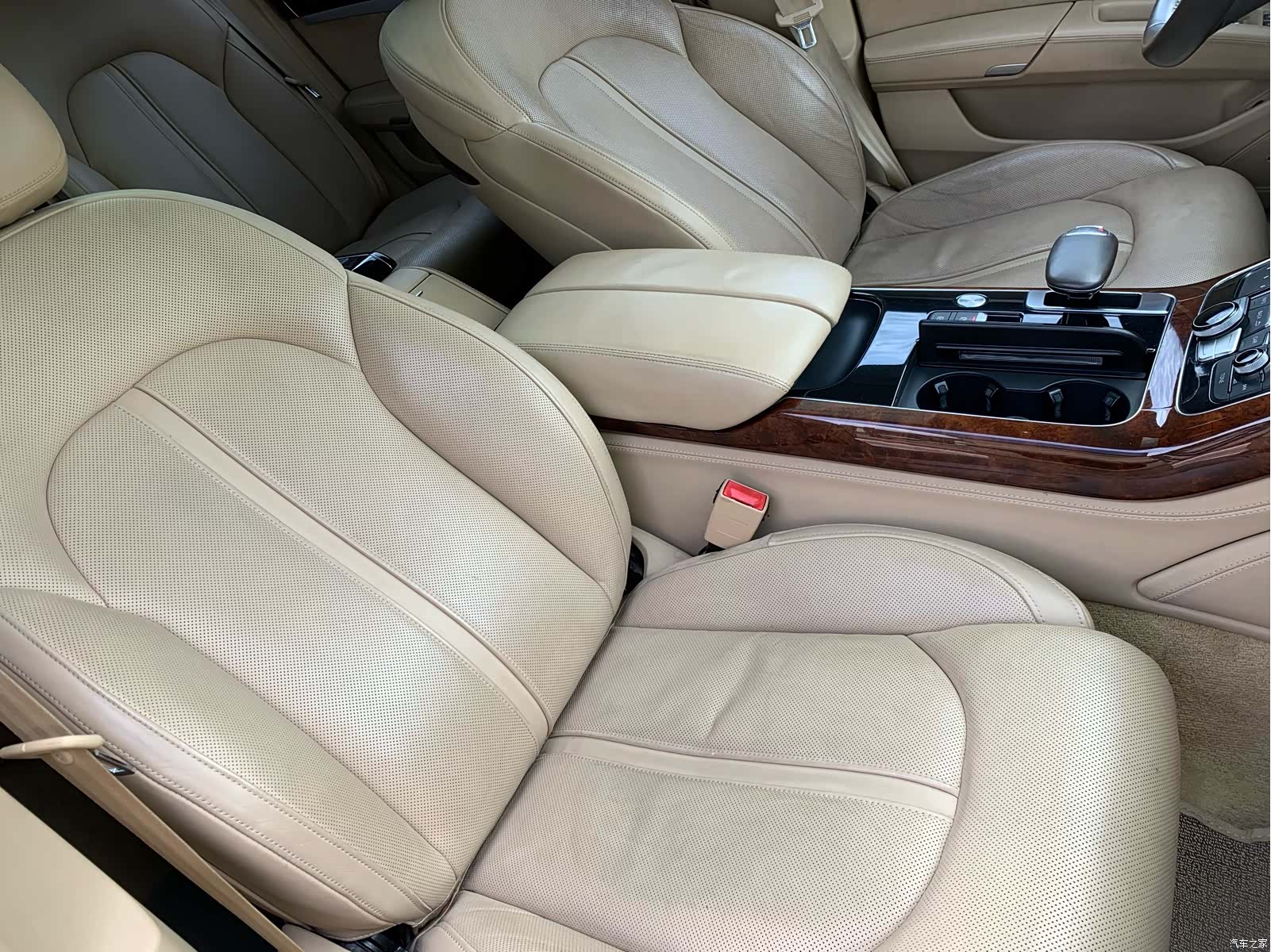 Audi A8L, 2013 27