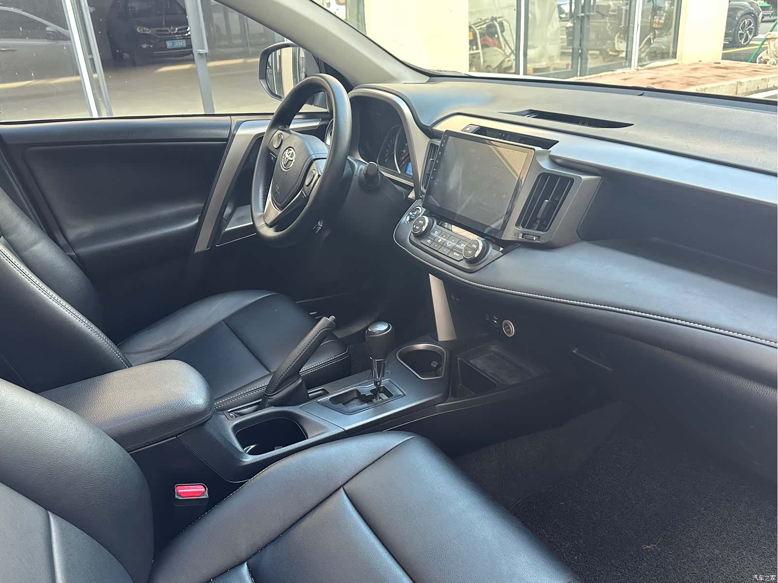 Toyota RAV4, 2017 9