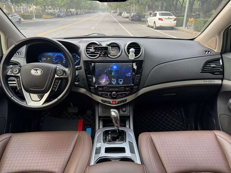 BYD S7