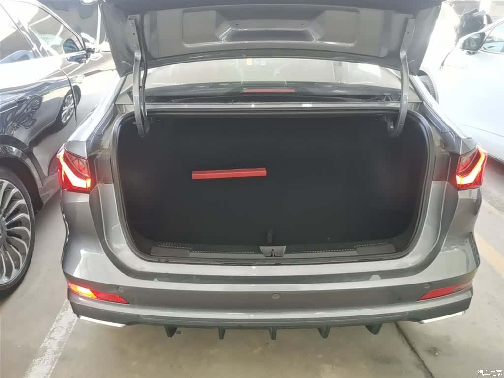 Roewe i5, 2025 19