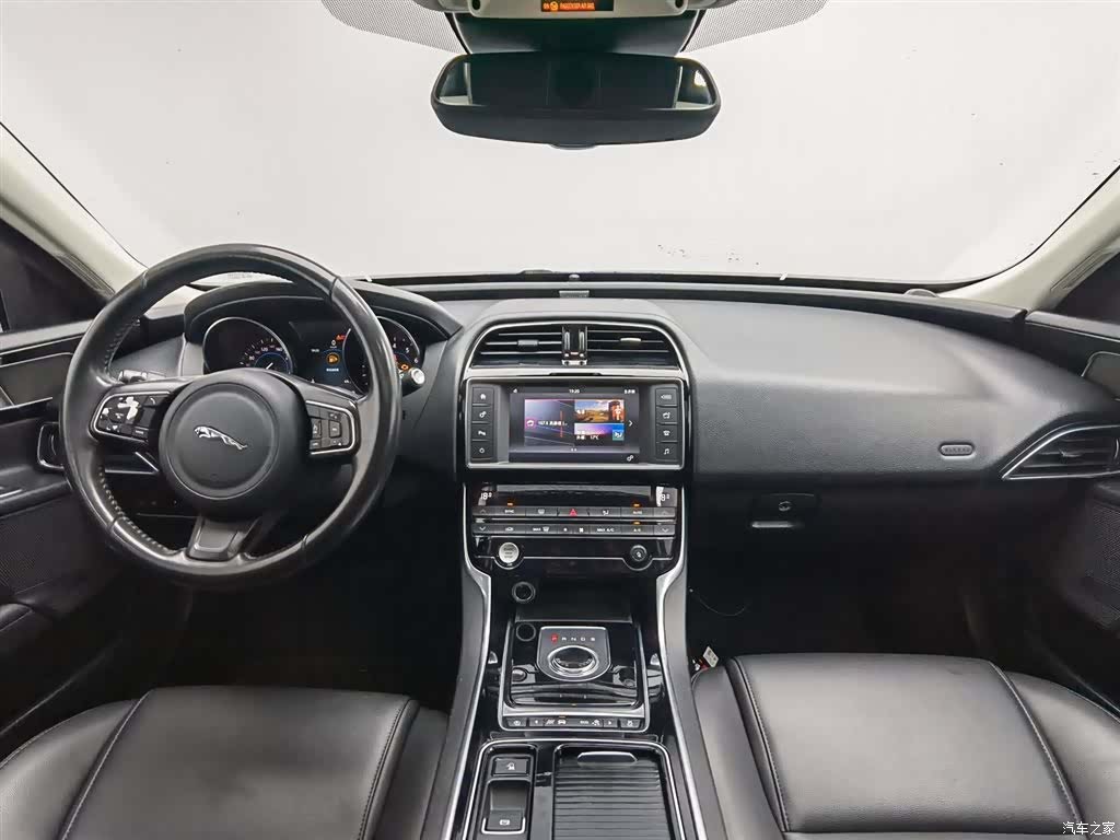 Land Rover XEL, 2018 все фото