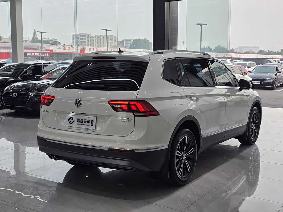 Volkswagen Tiguan L