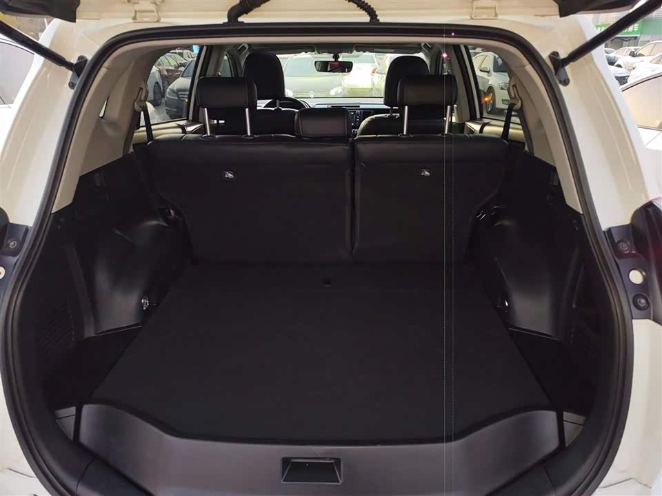 Toyota RAV4 Rongfang