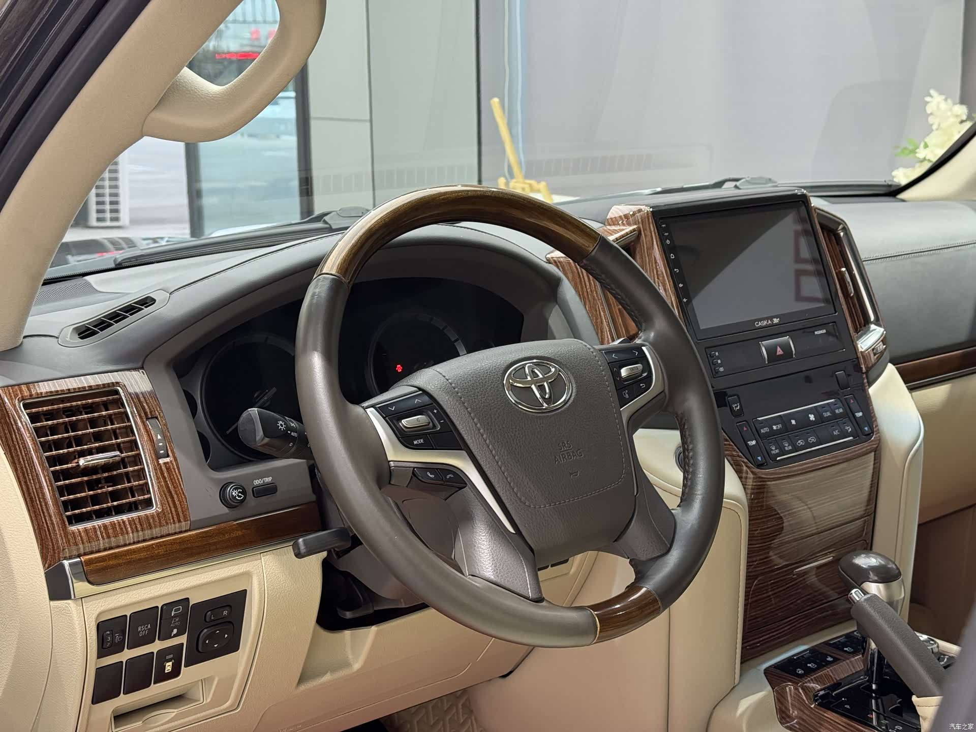 Toyota Land Cruiser, 2019 14