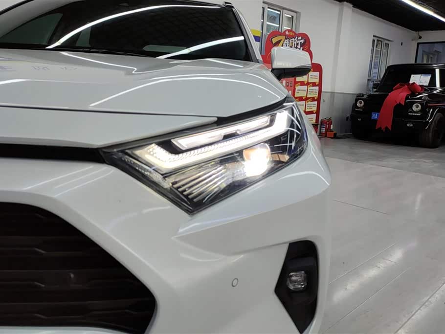 Toyota RAV4 Rongfang