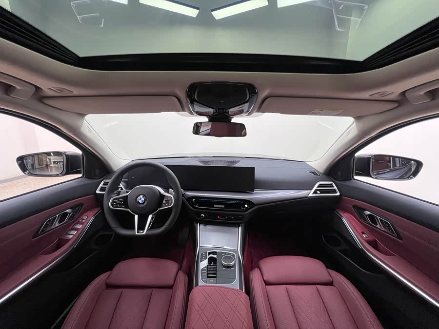 BMW 3 Series 2025, фото 17