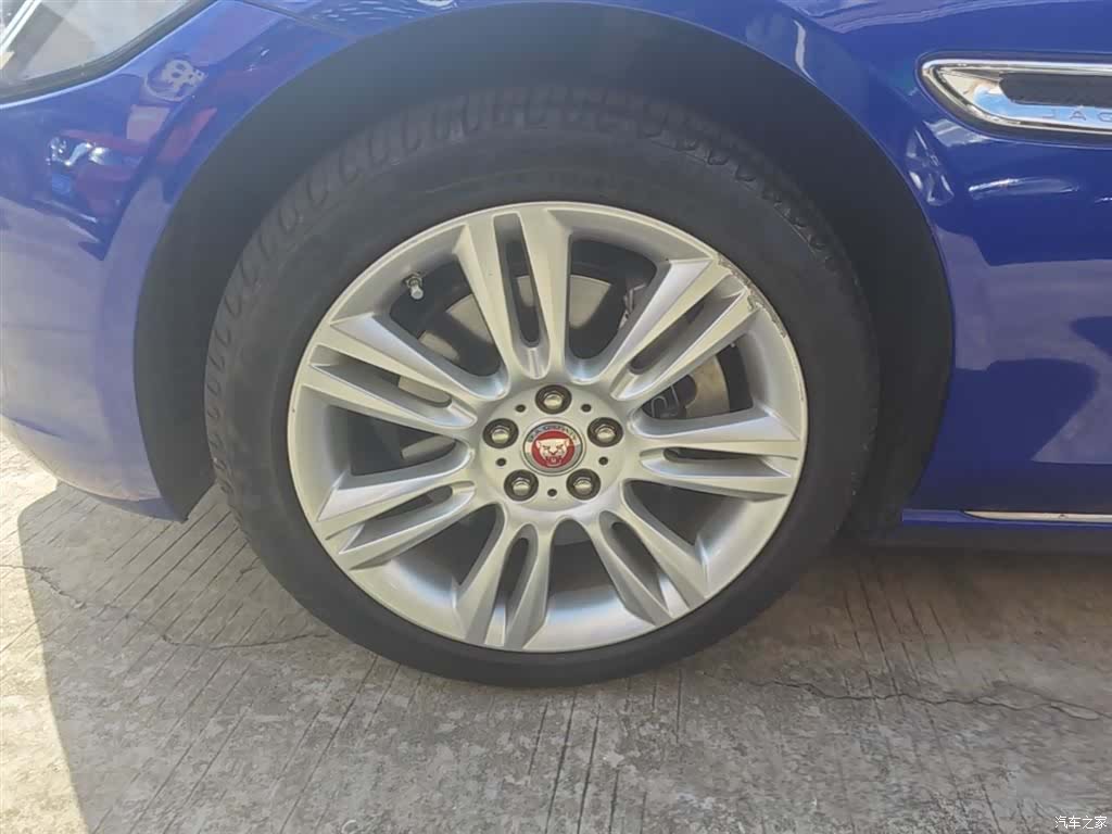 Land Rover XEL, 2019 23