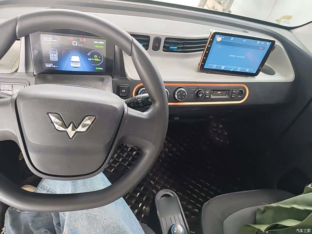 Wuling MINIEV, 2021 10