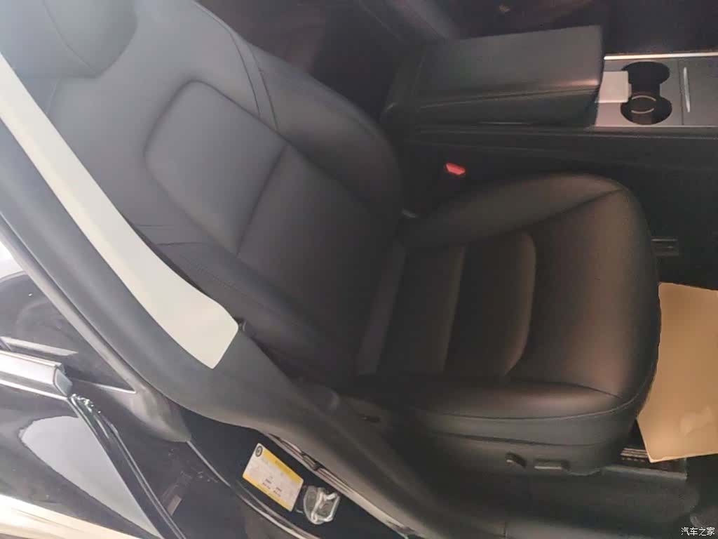 Tesla Model Y, 2021 25
