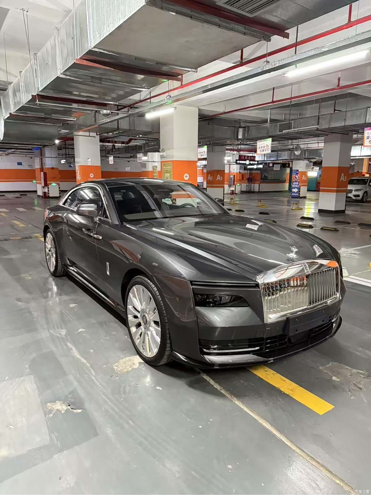 Rolls-Royce Spectre, 2025 2