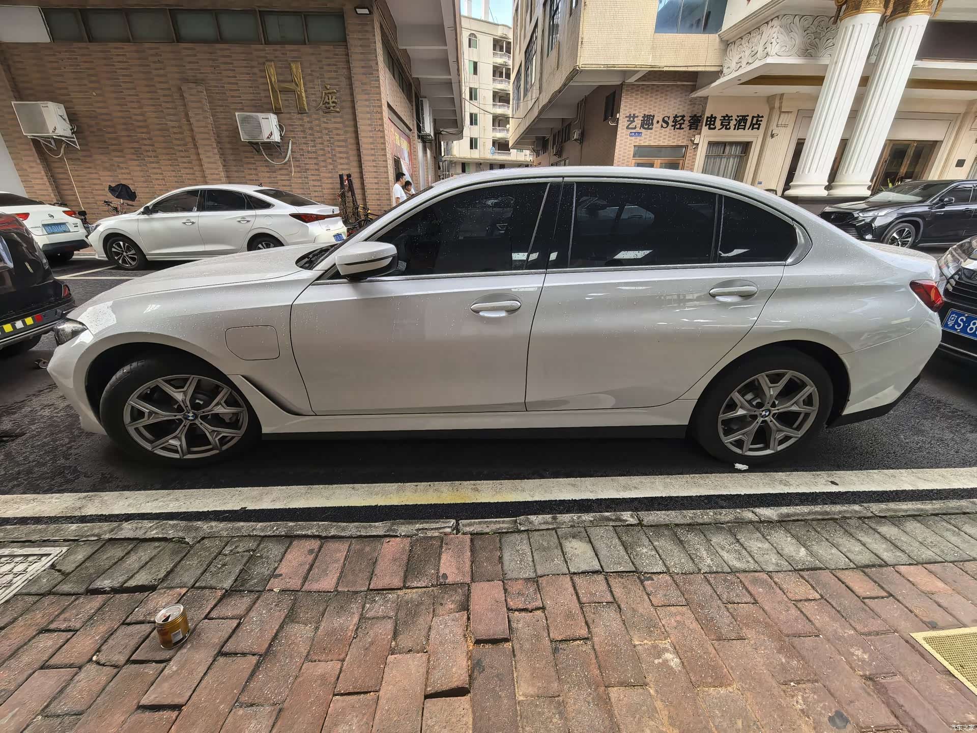 BMW i3, 2025 все фото