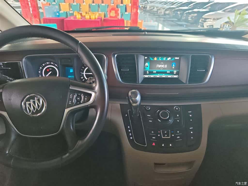 Buick GL8, 2019 12