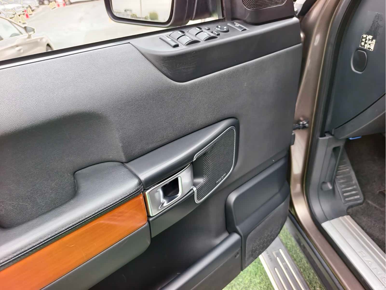 Land Rover Range Rover, 2012 7