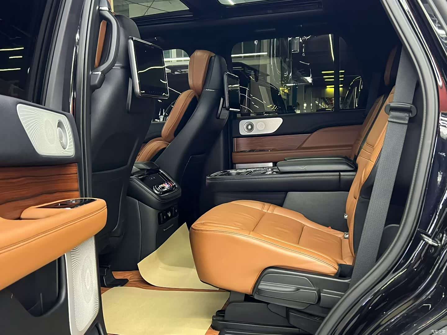 Lincoln Navigator, 2019 6