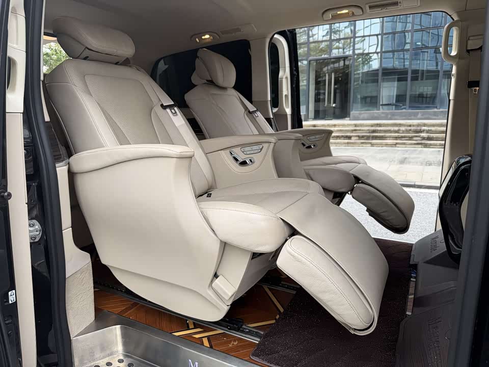 Mercedes-Benz V-class