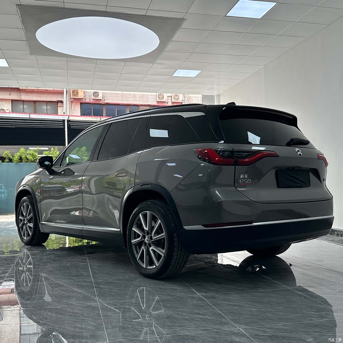 NIO ES8, 2021 7