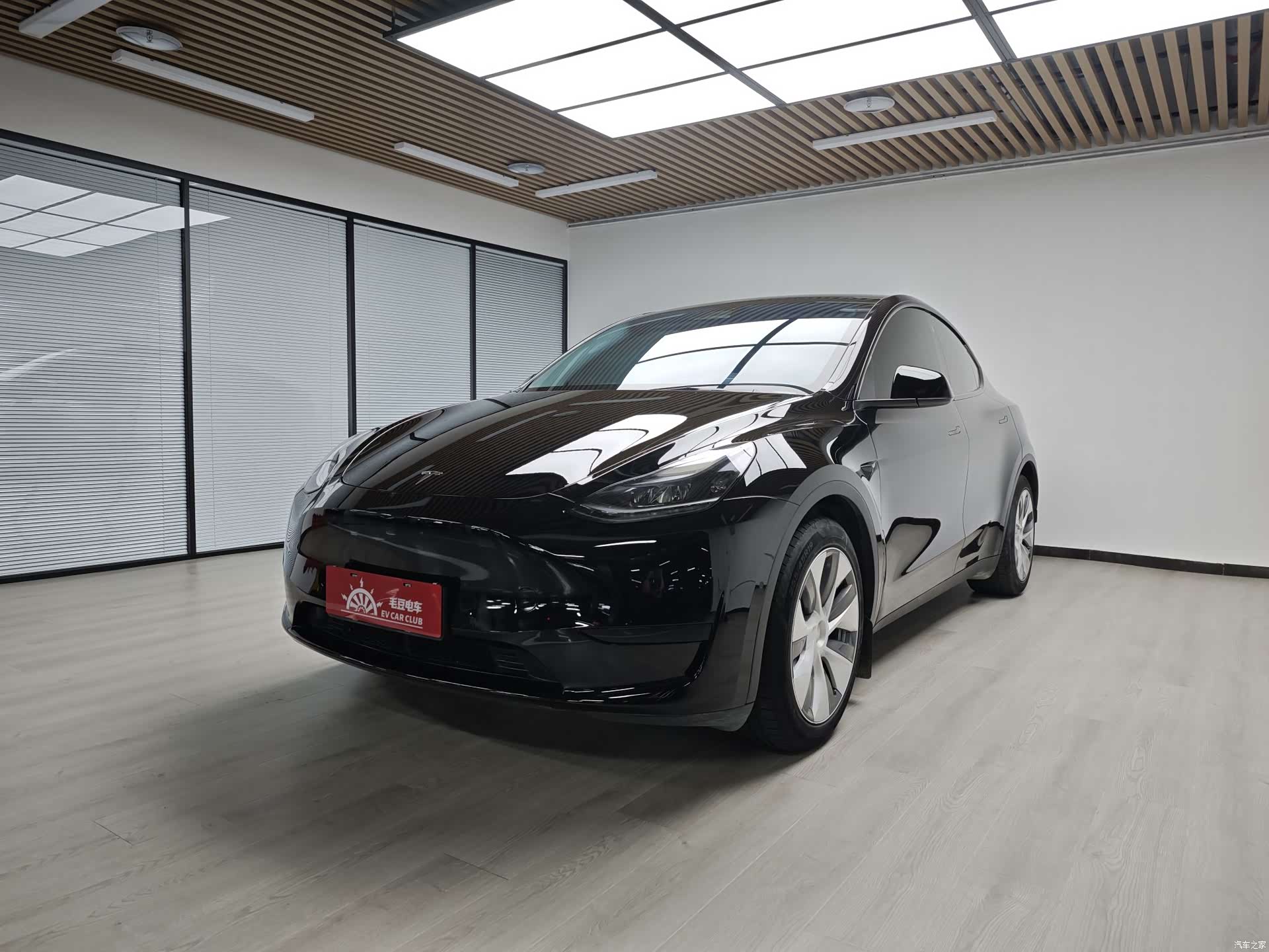 Tesla Model Y, 2022 1