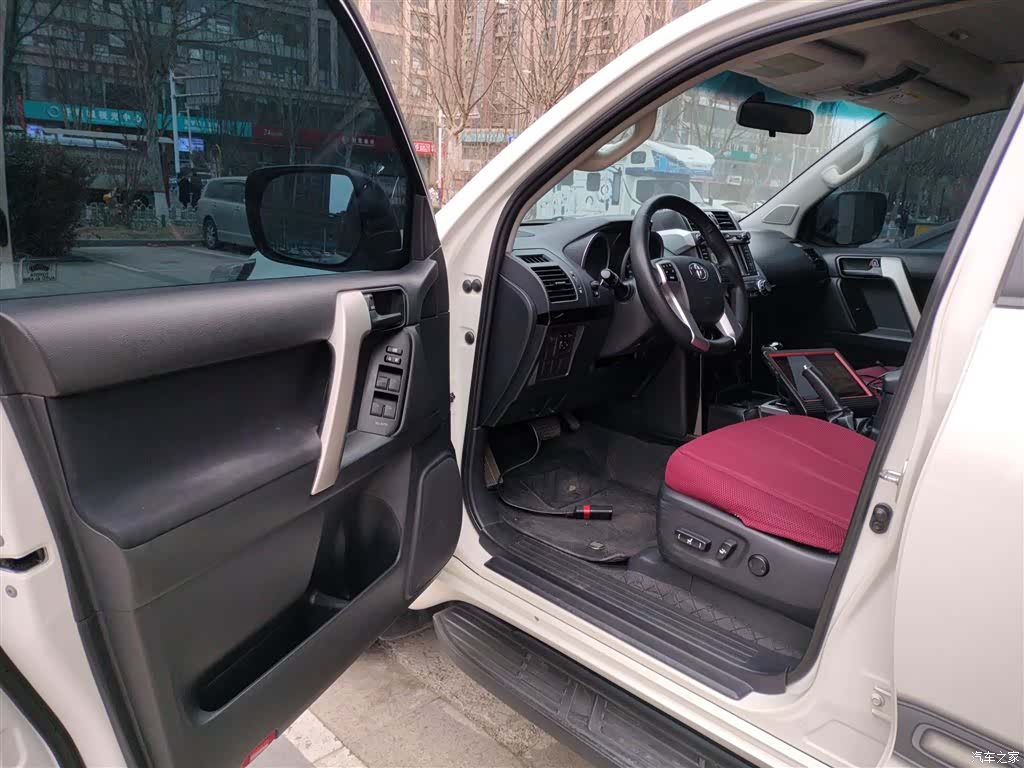 Toyota Prado, 2015 12