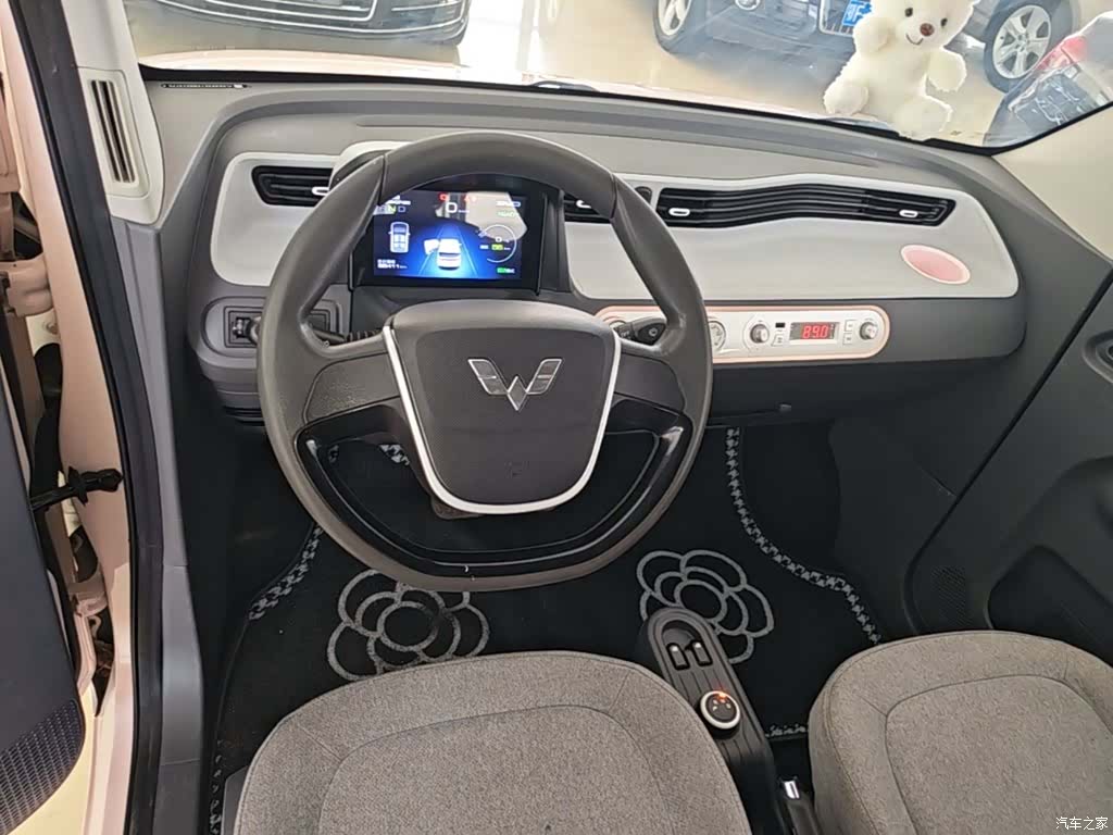 Wuling MINIEV, 2022 10