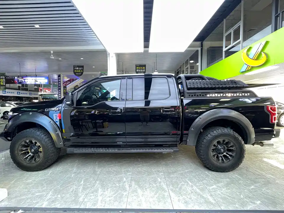Ford F-150 Raptor