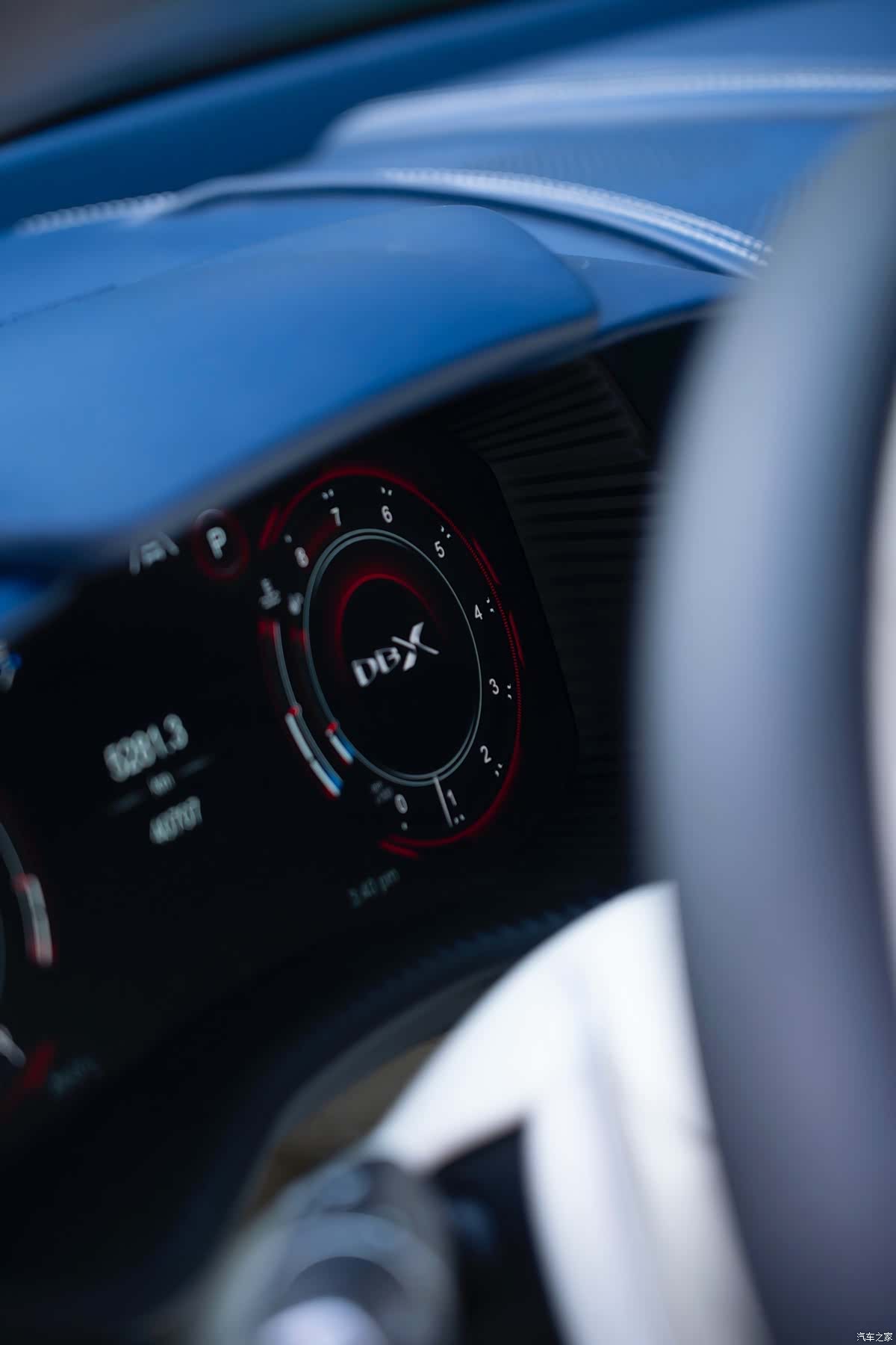Aston Martin DBX, 2022 12