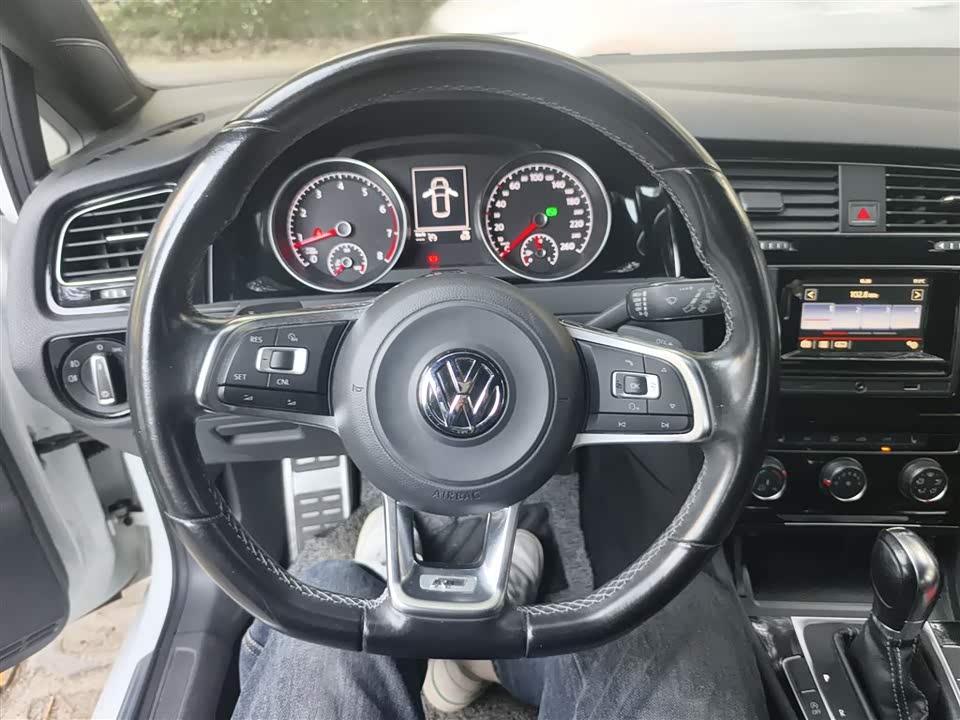 Volkswagen golf