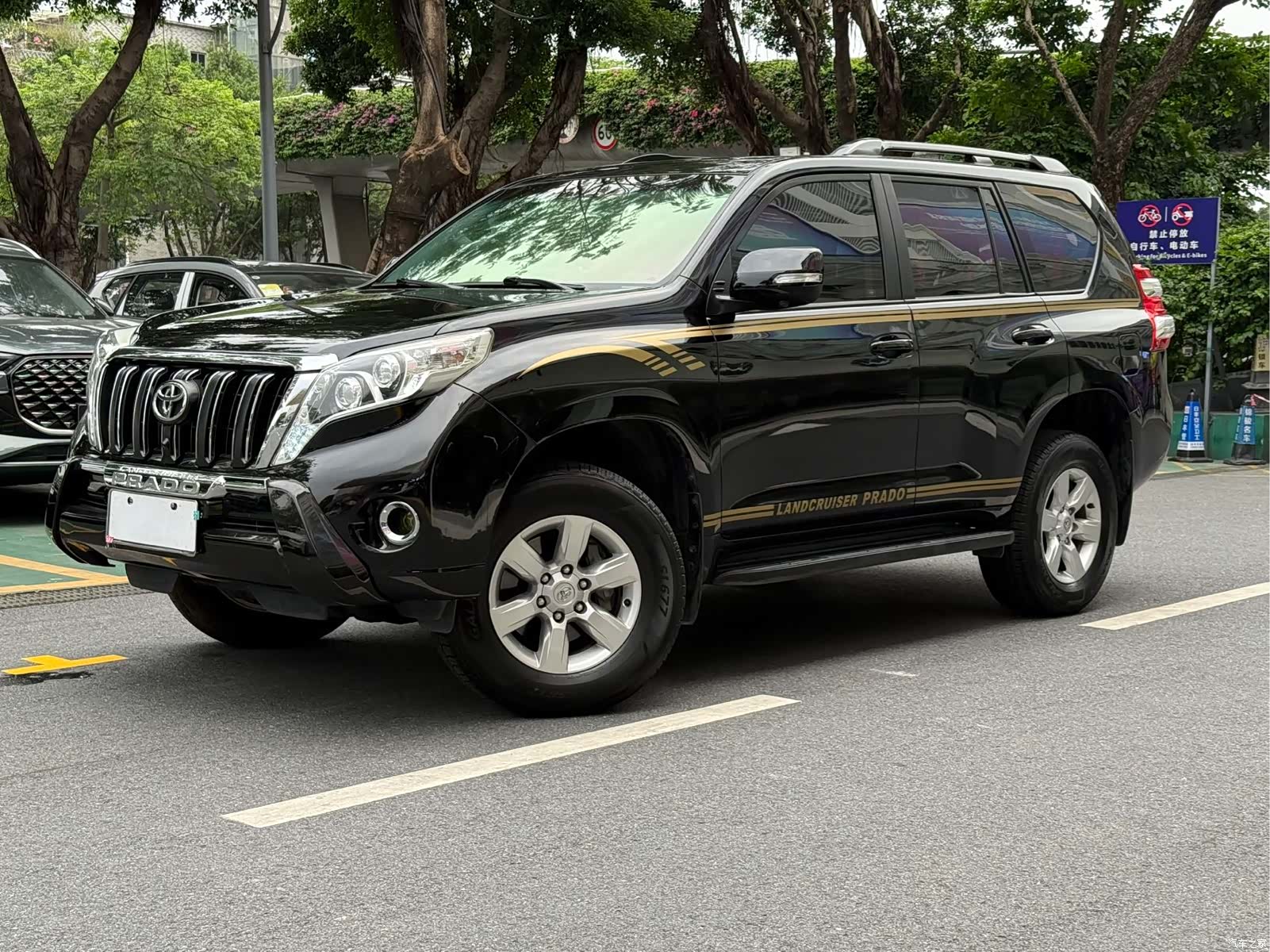 Toyota Prado, 2017 1