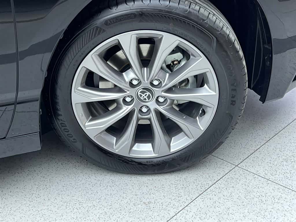 Toyota Avalon, 2024 все фото