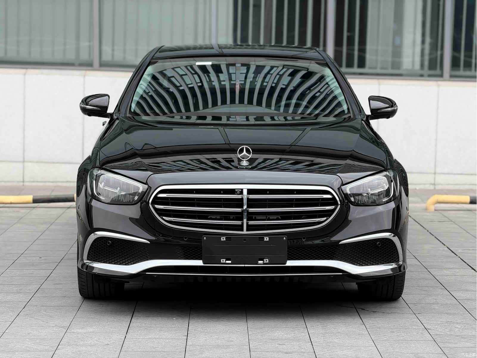 Mercedes-Benz E-Class, 2023 2
