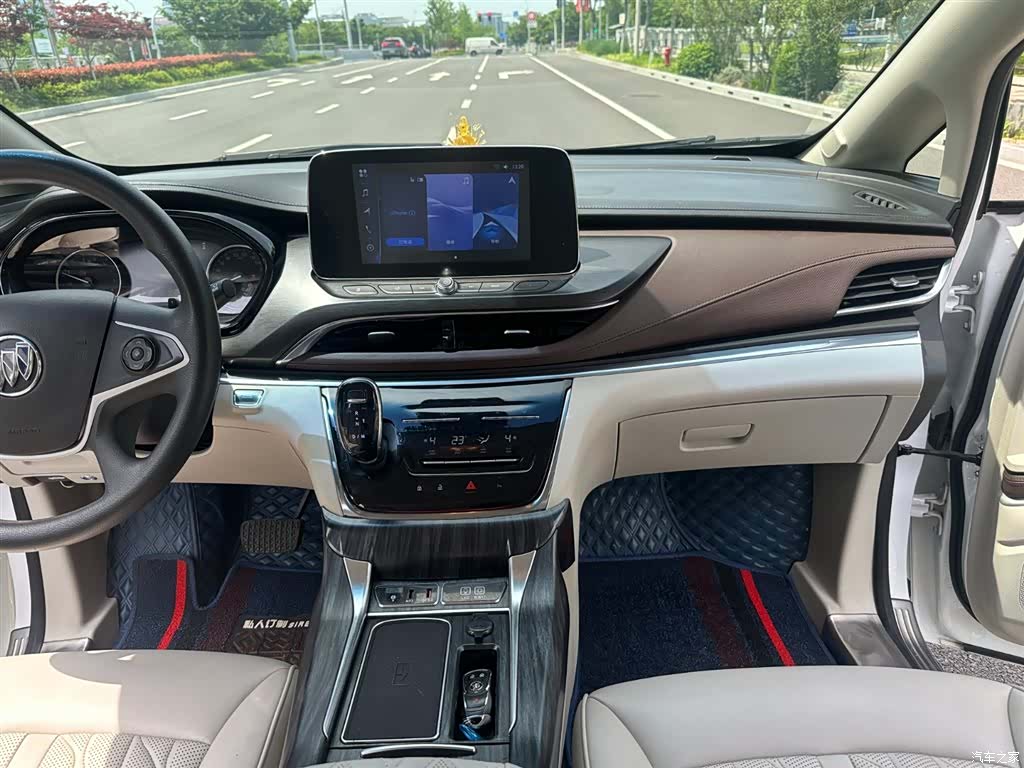 Buick GL8, 2020 7