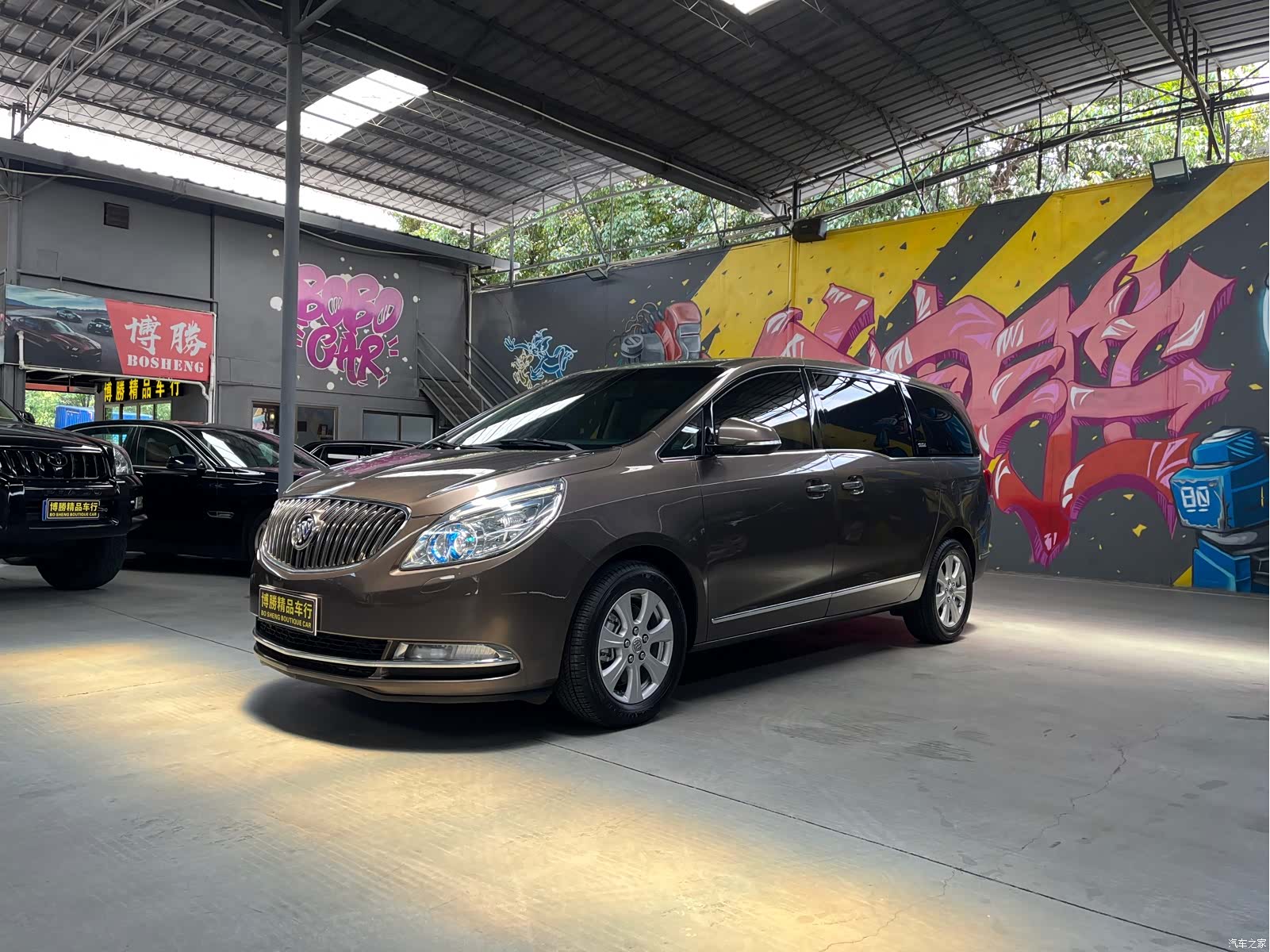 Buick GL8, 2014 1