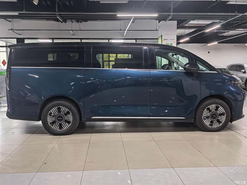LEVC L380, 2025 все фото