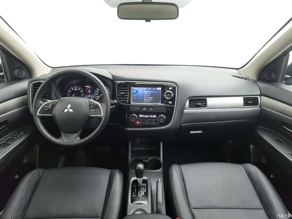 Mitsubishi Outlander, 2014 все фото