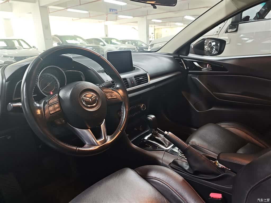 Mazda Mazda3, 2015 18