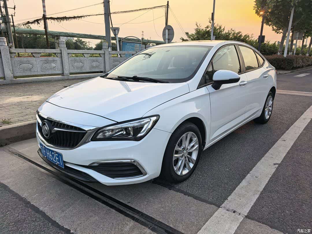 Buick Verano, 2017 1