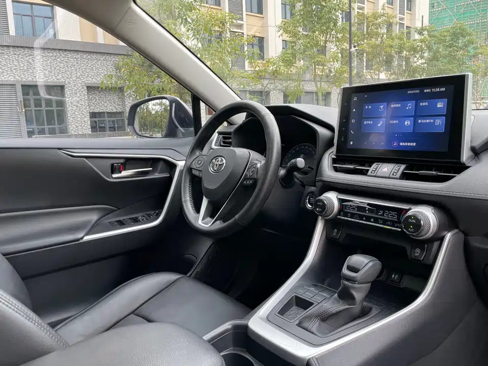 Toyota RAV4 Rongfang