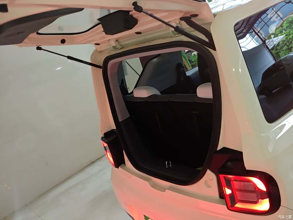 Geely Panda, 2025 19