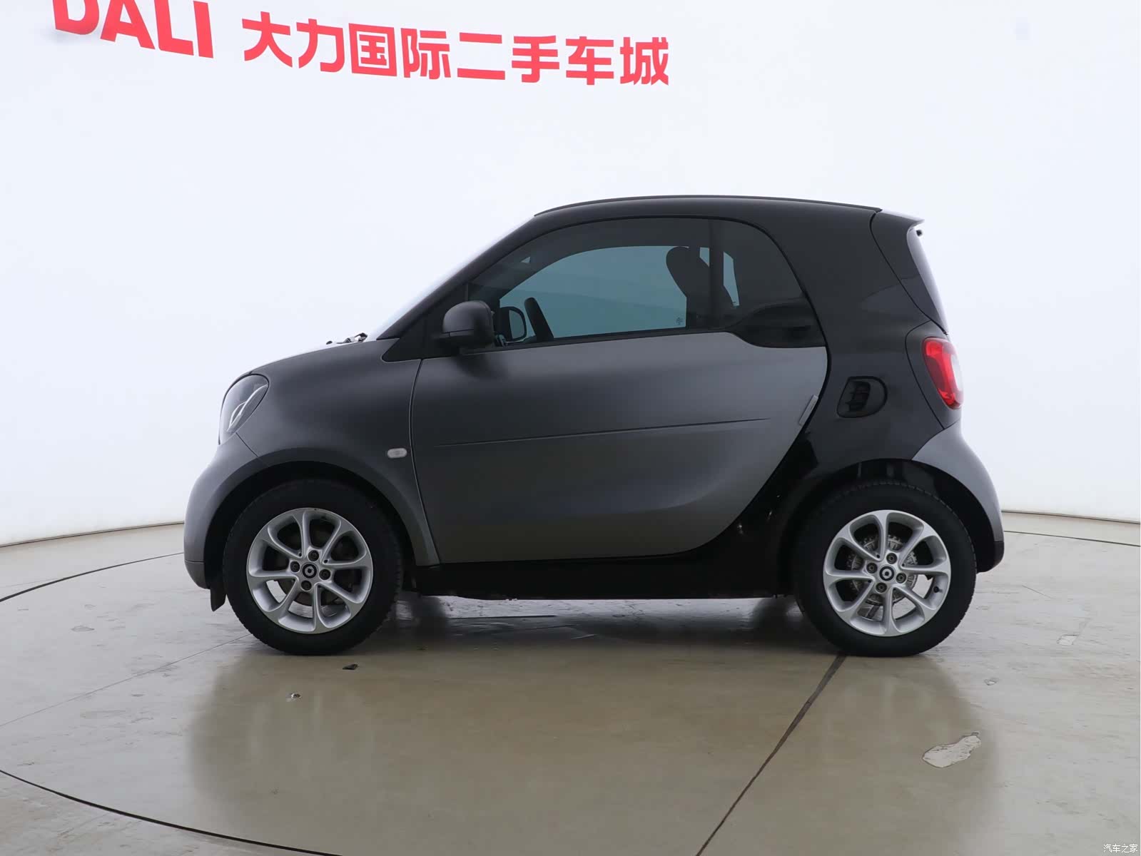 Smart Fortwo, 2018 все фото