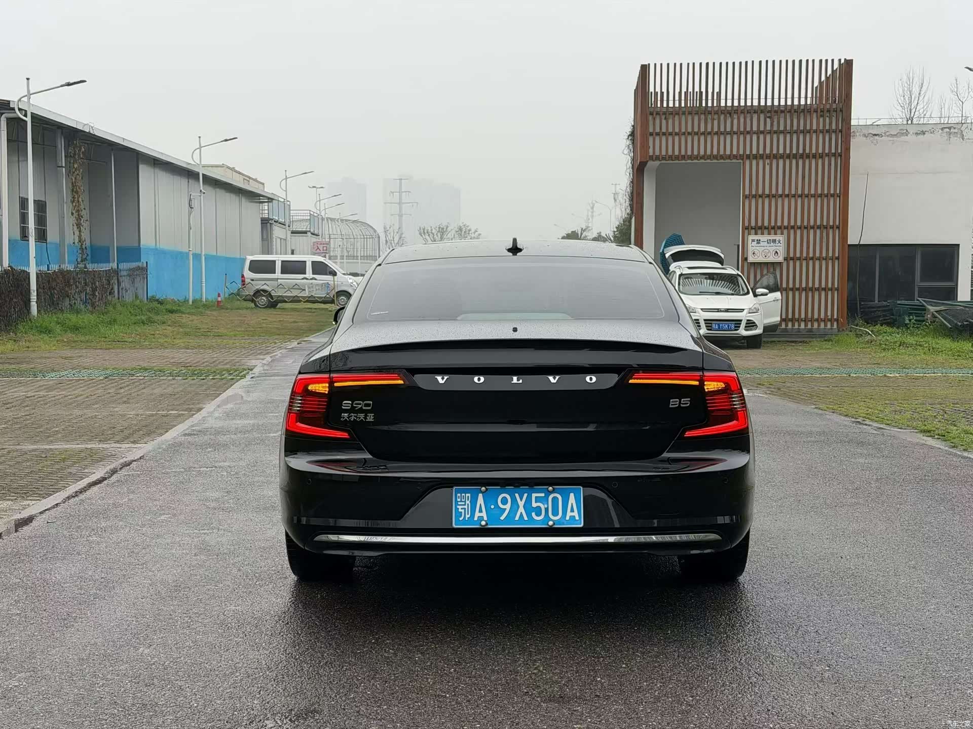 Volvo S90, 2021 все фото
